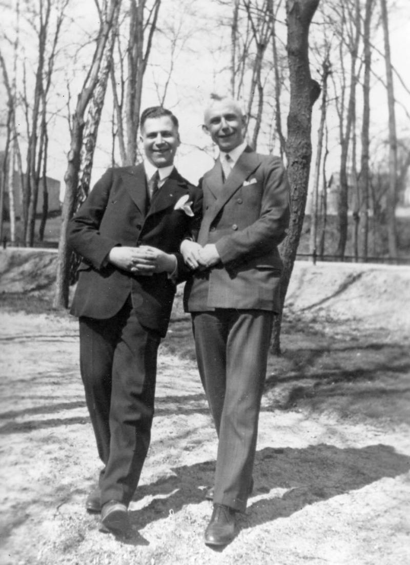 Fotografie von Günther Samuel (li) mit Hans WInkler (re) im Stadtpark Trebbin.