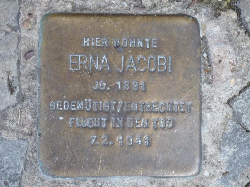 Stolperstein für Erna Jacobi Foto: KHMM