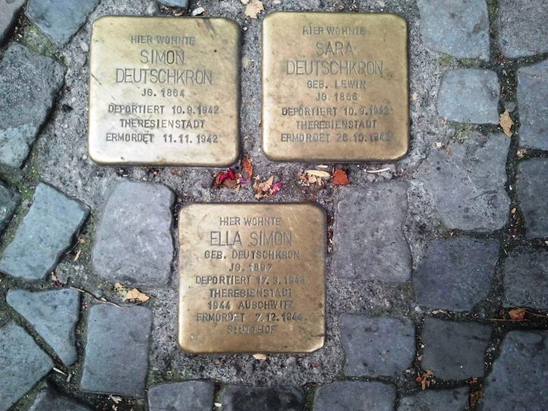 Stolpersteine Familie Deutschkron / Ⓒ Museum Neukölln