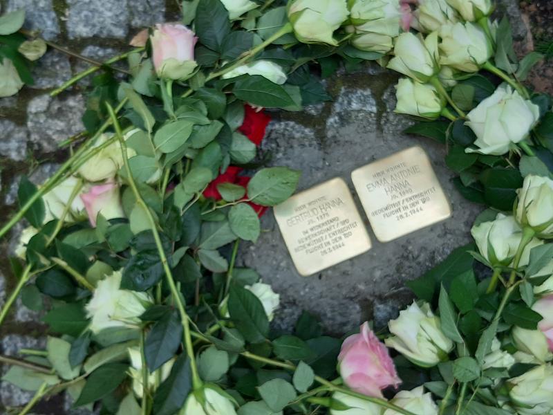 Stolpersteine für Gertrud und Antonie Hanna © Initiative 