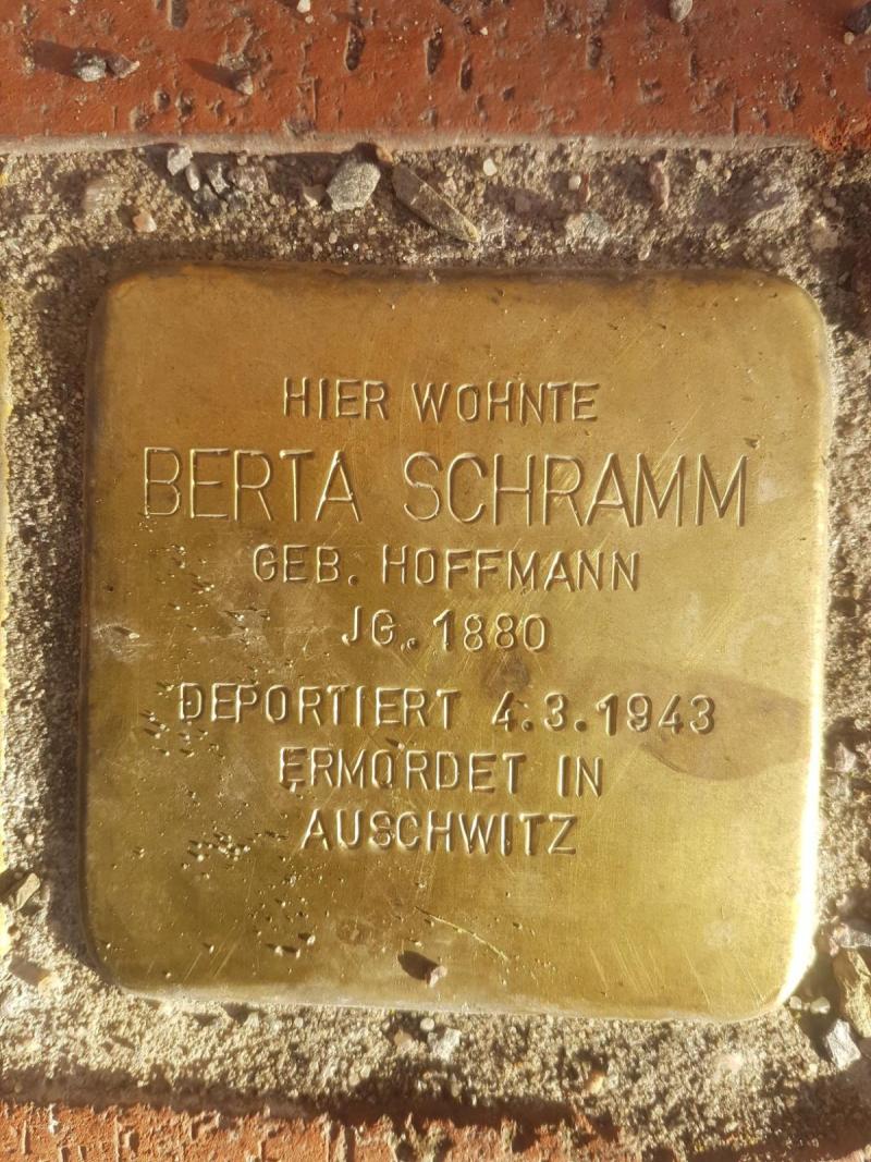 Stolperstein Berta Schramm, Foto: Initiative