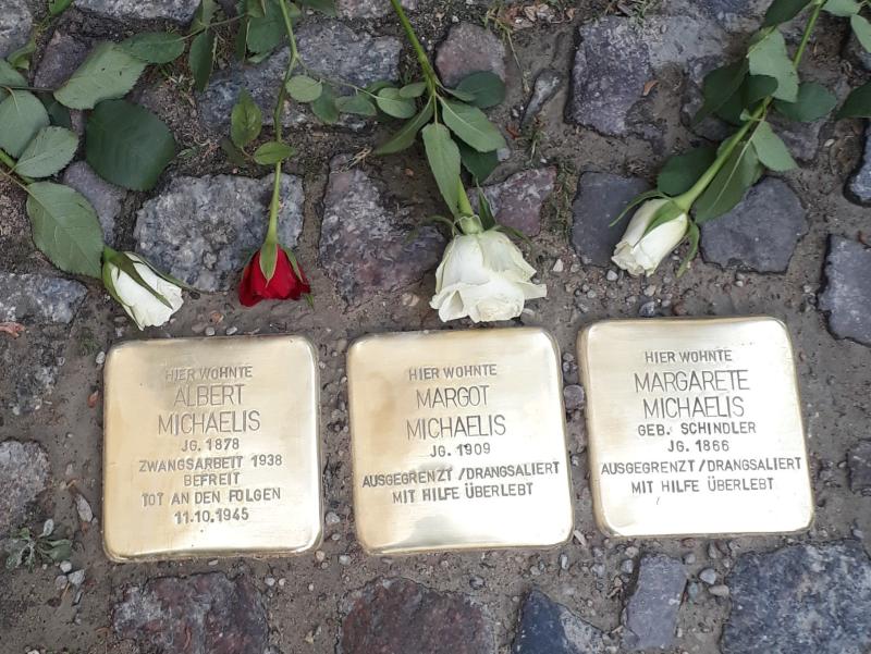 Stolpersteine für Albert, Margot und Margarete Michaelis, Foto © P. Gutsche