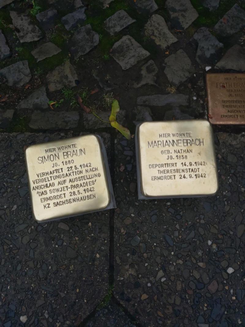 Stolpersteine von Simon Braun und Marianne Brach © A. Oertel