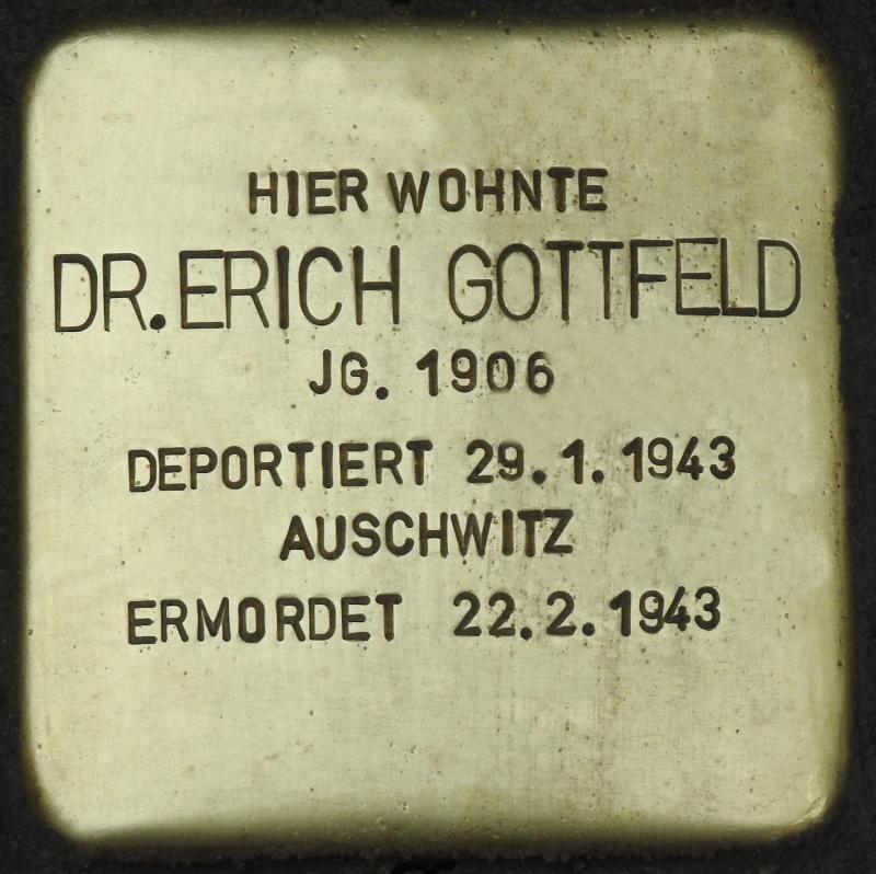 Stolperstein Dr. Erich Gottfeld; Bild: Stolpersteine-Initiative CW, Hupka 