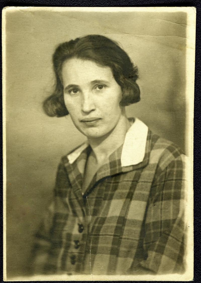 Erna Esther Löw 1935