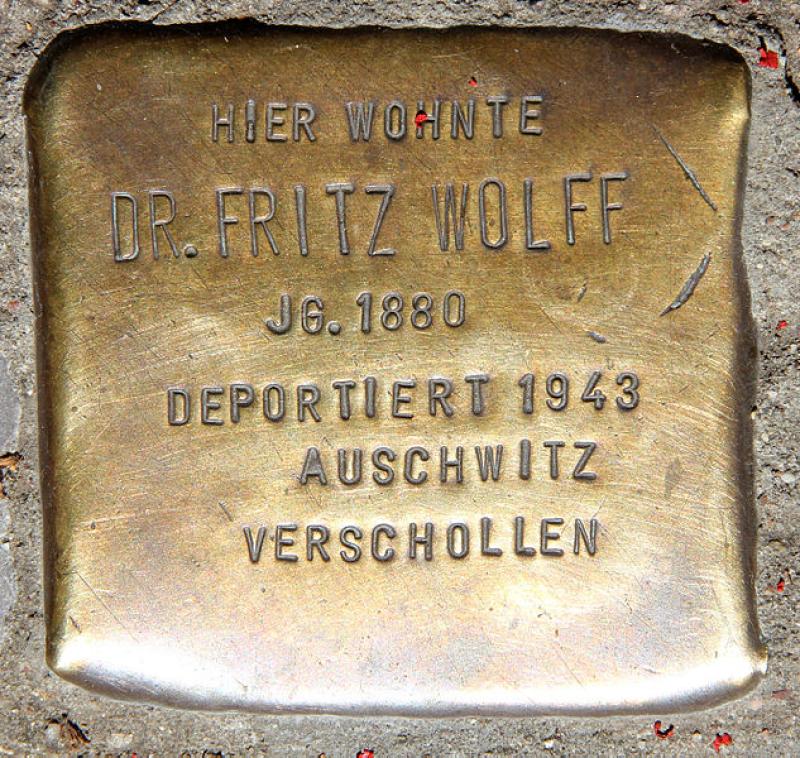 Stolperstein für Dr. Fritz Wolff.