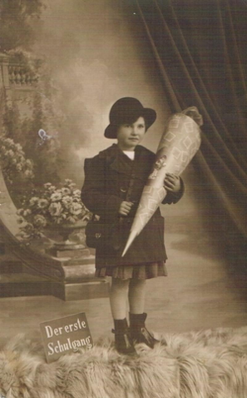 Margots erster Schultag 1931