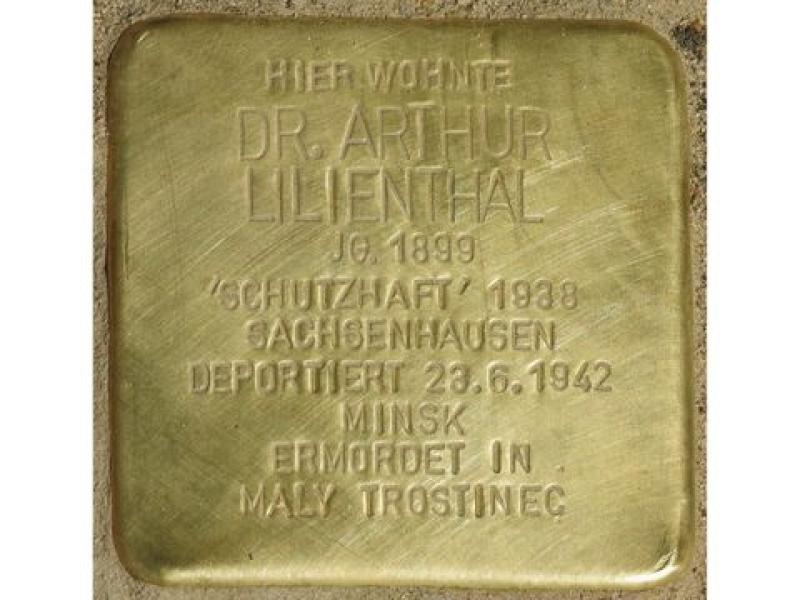 Stolperstein Dr. Arthur Lilienthal, Foto: H.J. Hupka