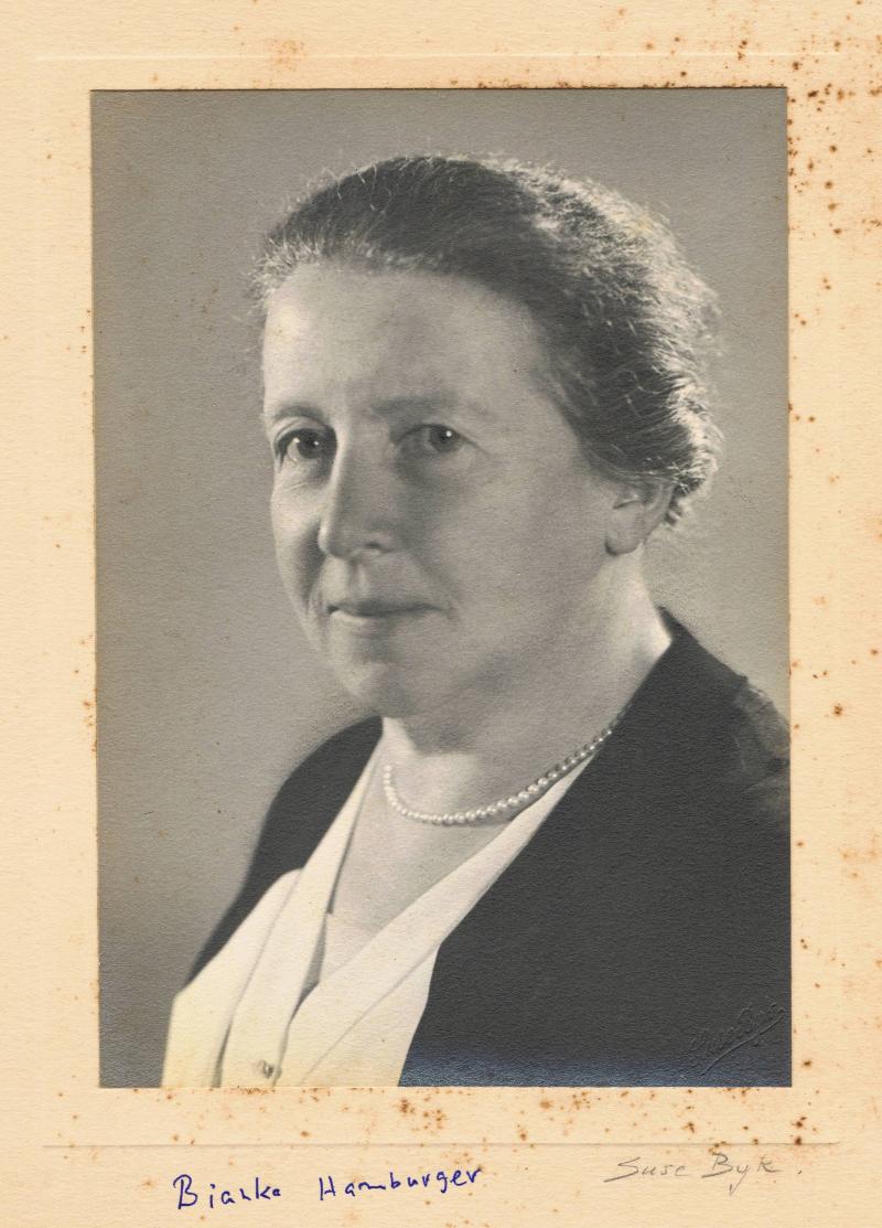 Fotografie von Binaka Hamburger.