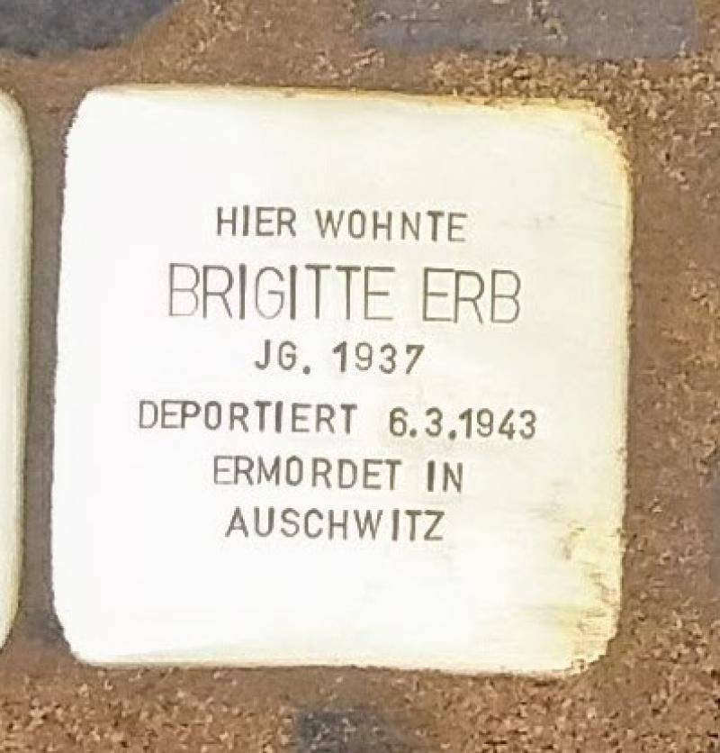 Stolperstein Brigitte Erb © FHXB Museum Foto: AstSchi