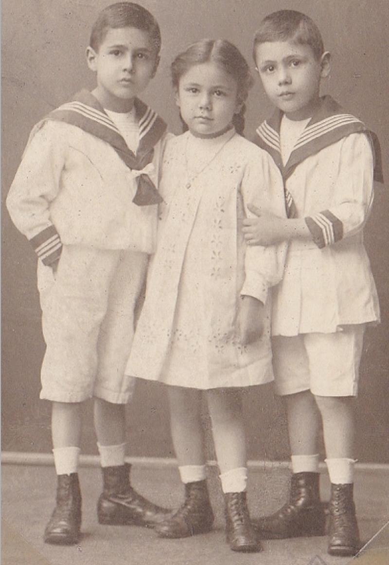 Charlotte Rosa mit ihren Brüdern Rudolf und Karl Gerhard Bild: Privatarchiv