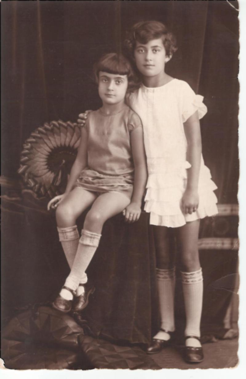 Die Schwestern Charlotte und Martha Epstein, ca. 1930
