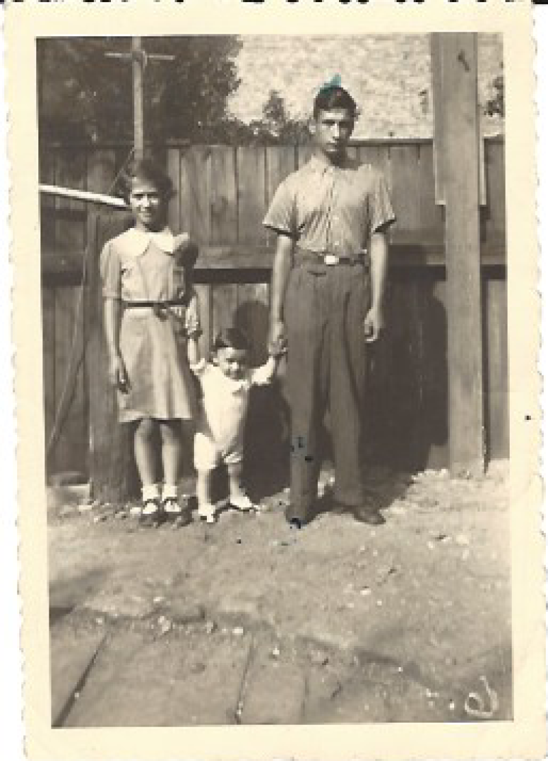 Egon Stenschewski mit den Geschwistern Edith und Rudi 1939, Foto: Familienbesitz