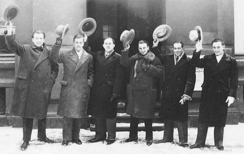 Die Comedian Harmonists 1930 als Gruppe (Harry Frommermann rechts außen) © Archiv