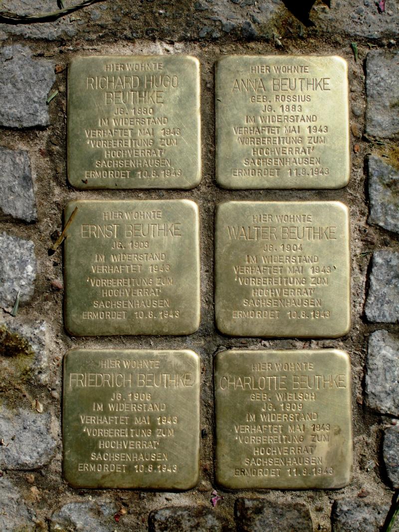 Stolpersteine für Familie Beuthke