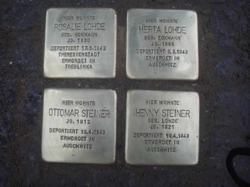 Stolpersteine für Rosalie und Herta Lohde und für Ottomar und Henry Steiner