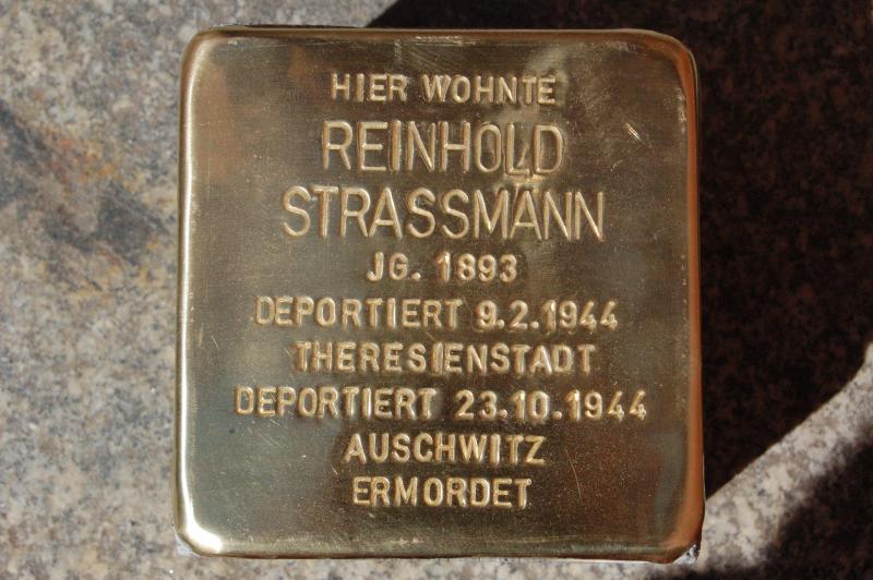 Stolperstein für Reinhold Strassmann Fotorechte: Projekt Stolpersteine Teltow-Zehlendorf