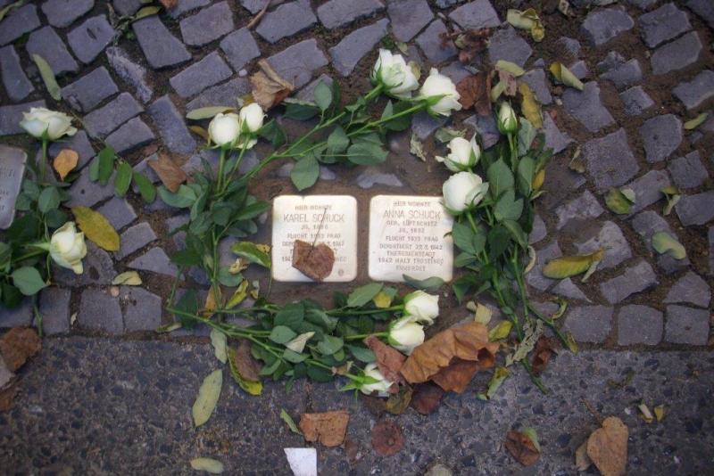 Stolpersteine für das Ehepaar Schuck