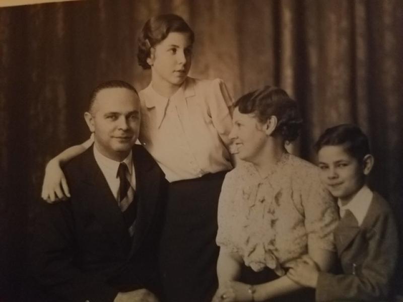 Erich, Eleonore, Elsa und Klaus Putter kurz vor ihrer Abreise aus Berlin; Foto Familienbesitz