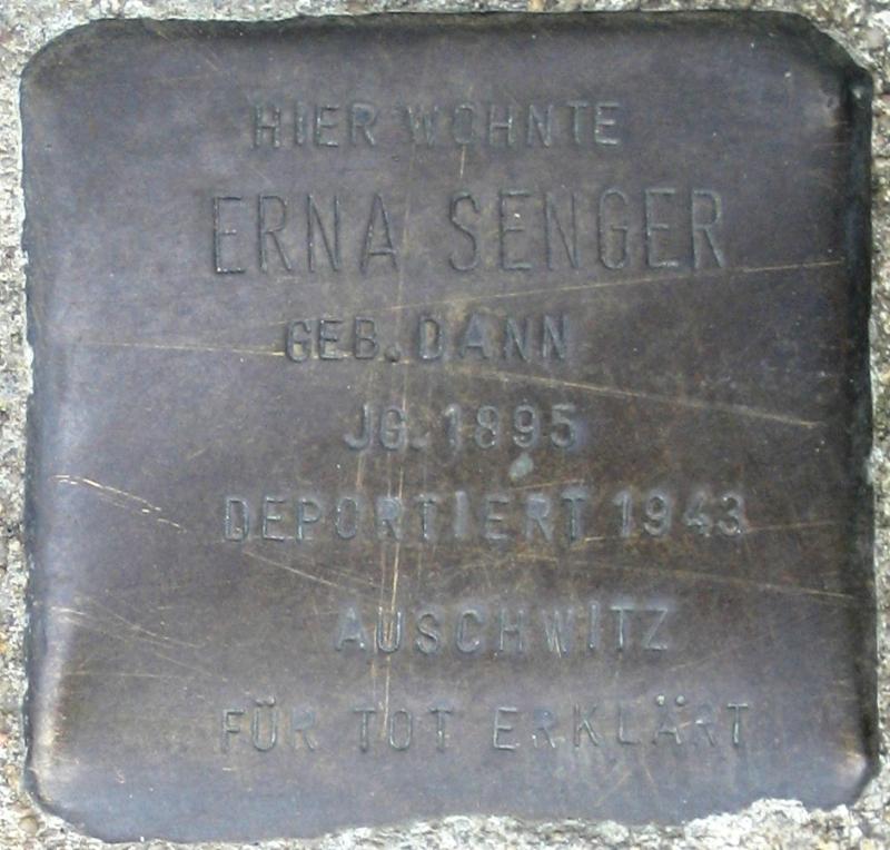 Stolperstein für Erna Senger.