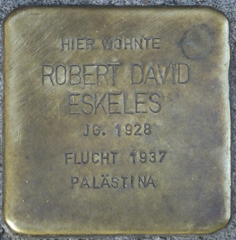 Stolperstein für Robert David Eskeles, Foto: H.-J.Hupka, 2015
