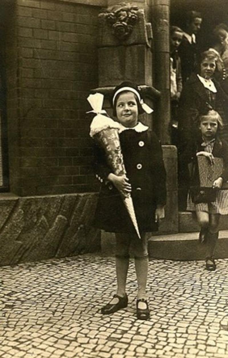 Evelyn Greve 1935 Einschulung in Privatschule Bild: Cornelia Greve, Berlin