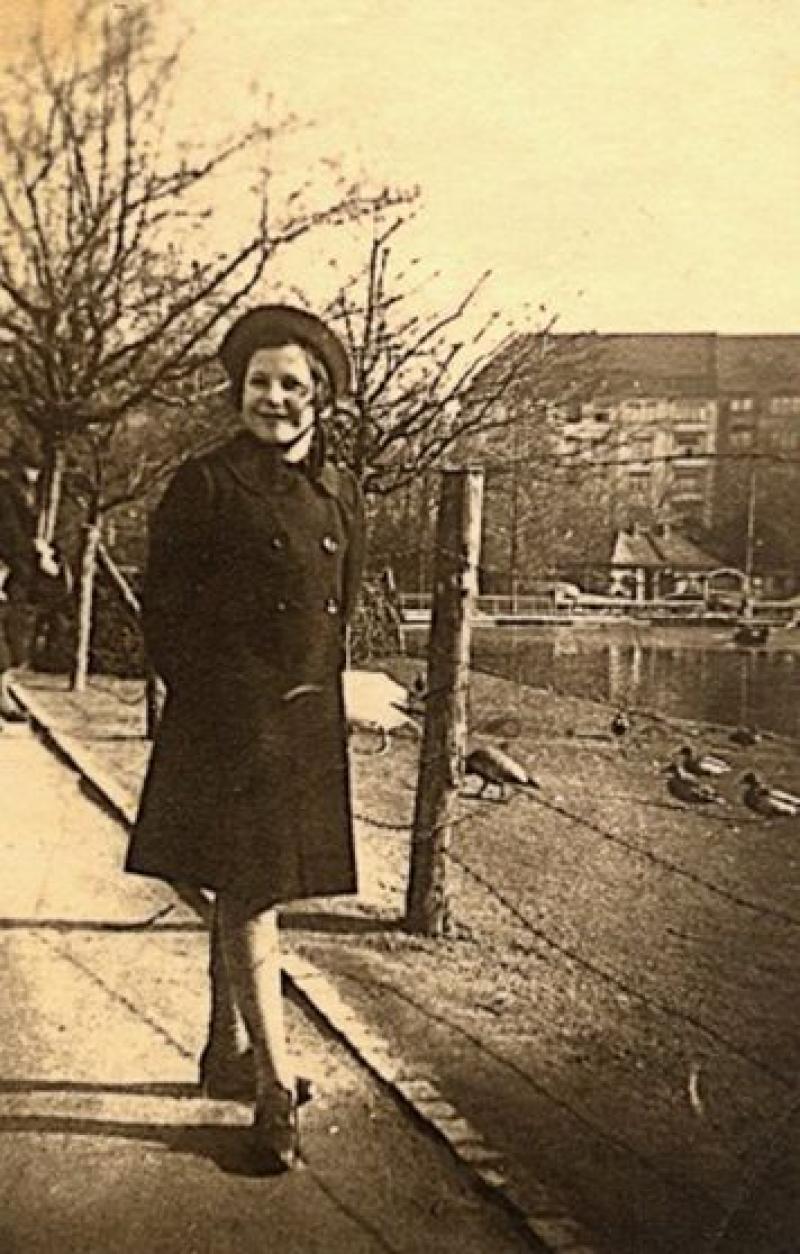 Evelyn Greve 1938 am Lietzensee Bild: Cornelia Greve, Berlin
