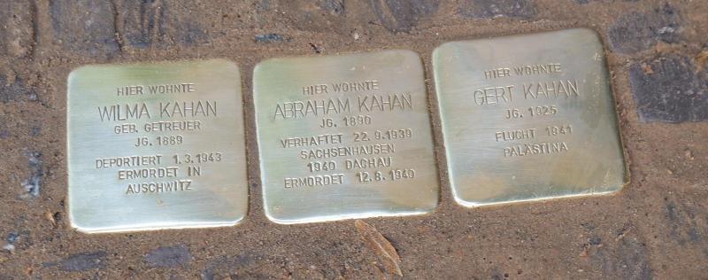 Stolpersteine Familie Kahan © Eric Strohmeier/ Museum Neukölln