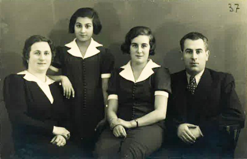 Familie Schipper (v.l.: Rachaela, Jenny, Paula und Hermann Schipper)