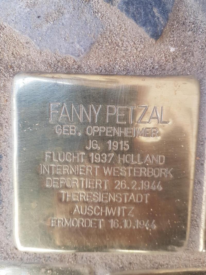 Stolperstein Fanny Petzal, Foto: Initiative