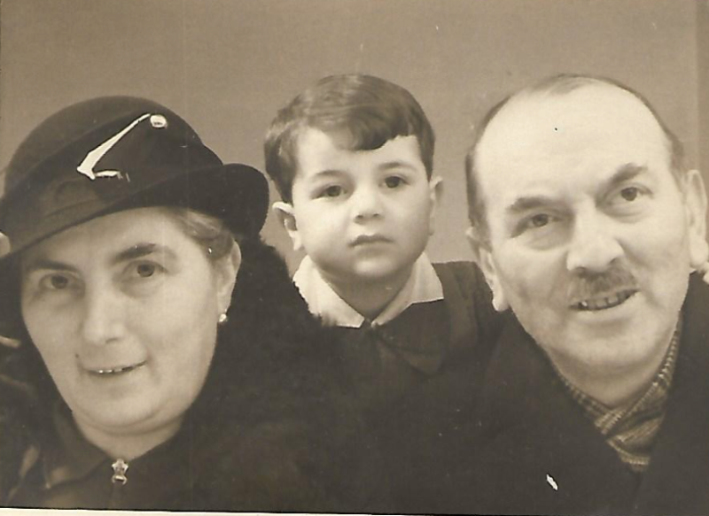 Martha und Elias Feuerstein mit ihrem Enkel Heinz Czwiklitzer