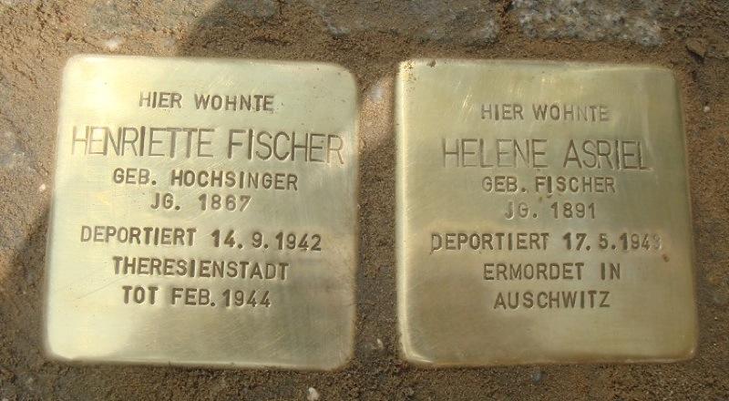 Stolpersteine für Henriette Fischer und Helene Asriel