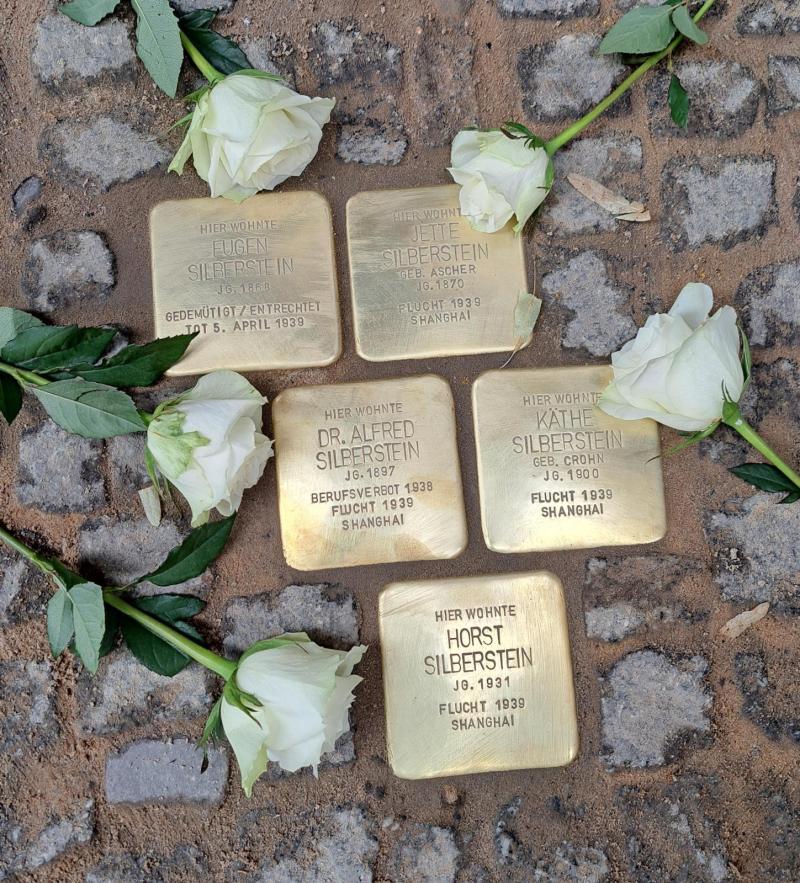 Stolpersteine für Eugen, Jette, Alfred, Käthe und Horst Silberstein © P. Gutsche