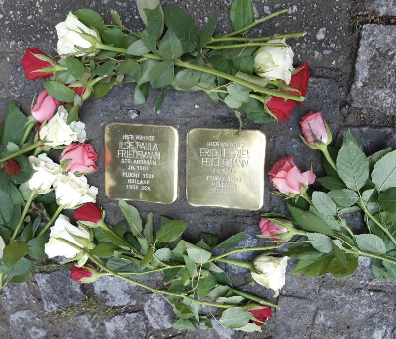 Stolpersteine für Ilse Paula und Erich Esriel Friedemann © M. Müller