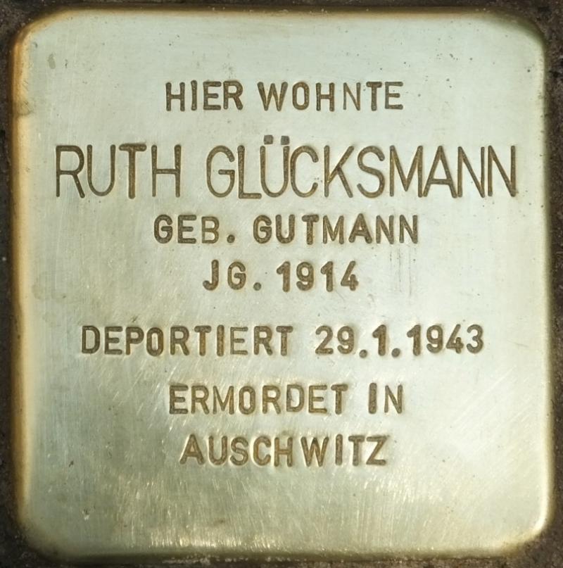Stolperstein für Ruth Glücksmann; Foto: H.-J.Hupka, 2014