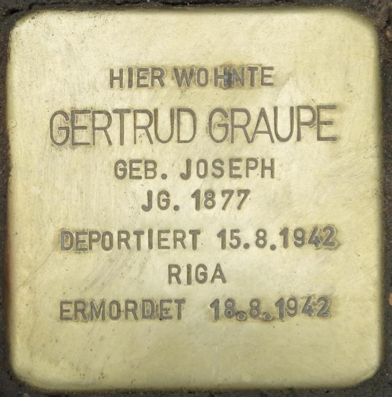 Stolperstein für Gertrud Graupe, Foto Stolpersteine-Initiative CW, Hupka, 2015