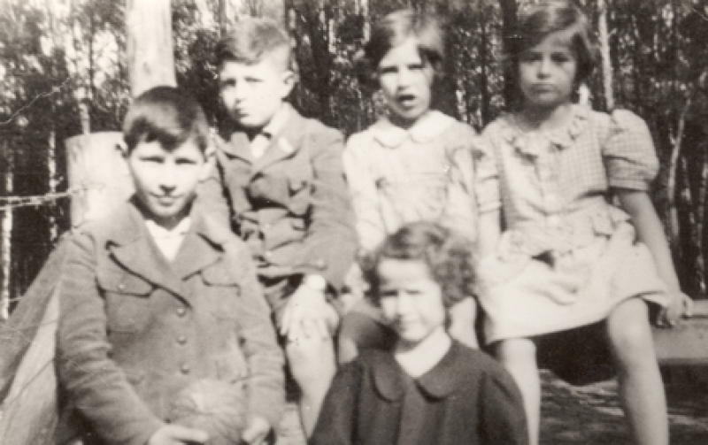 Hans, Rudi Leavor, Rosemarie, Erwine Leavor, vorne Helga  1935, Foto: privat