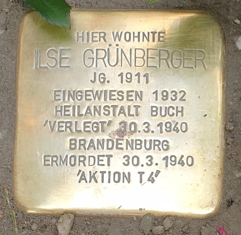 Stolperstein Heegermühler Weg 8 Foto: Stolpersteingruppe Alt-Pankow