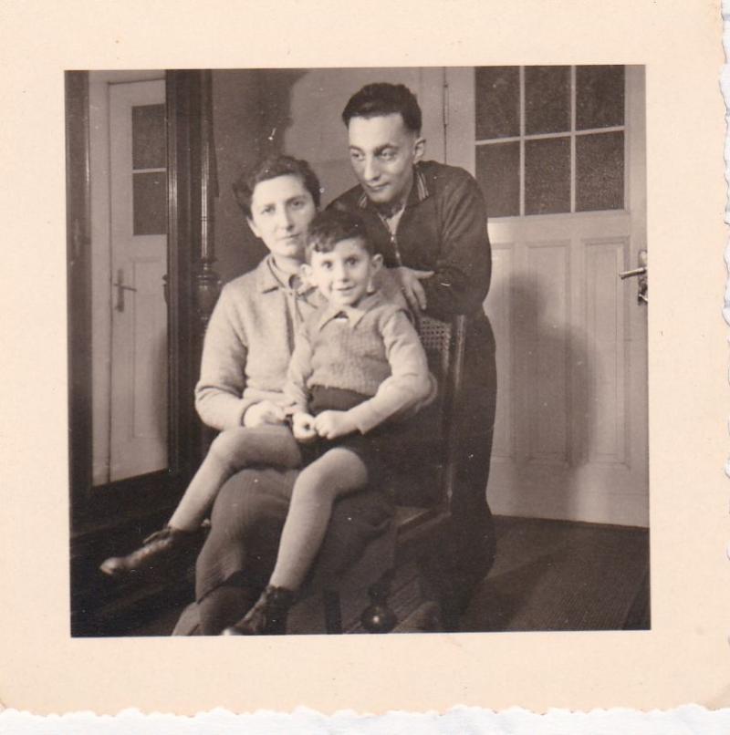 Hilde und Hans Preuss mit ihrem Sohn Joachim (Foto: Familie)