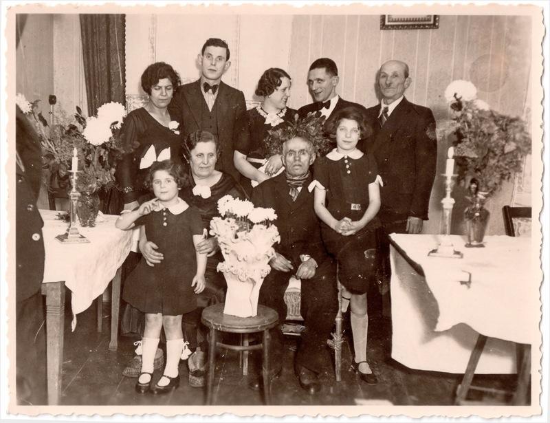 Henriette Löwenthal im Kreis der Familie