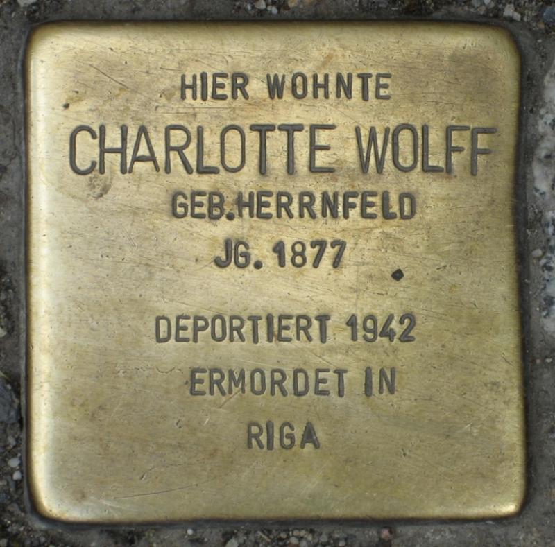 Stolperstein für Charlotte Wolff.