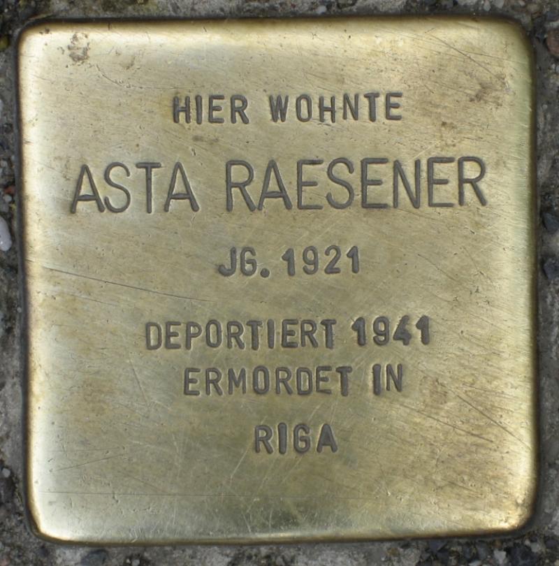 Stolperstein für Asta Raesener.