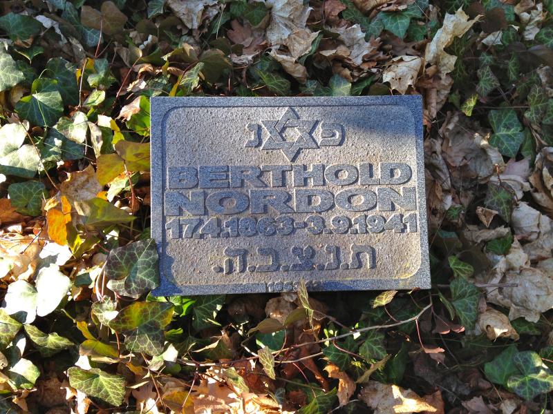Grabstein Berthold Nordon in Berlin-Weissensee