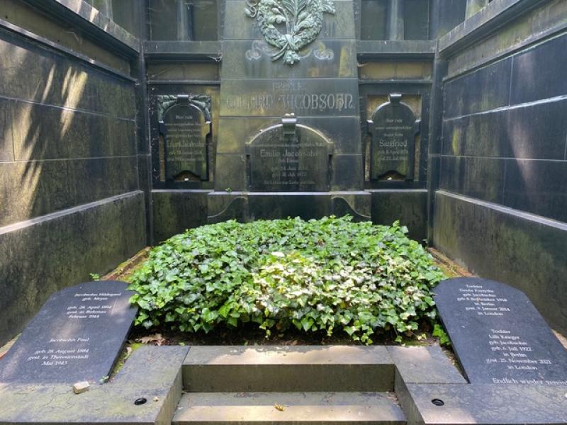 Grabstelle Jacobsohn, Friedhof Weißensee © Christine Wunnicke