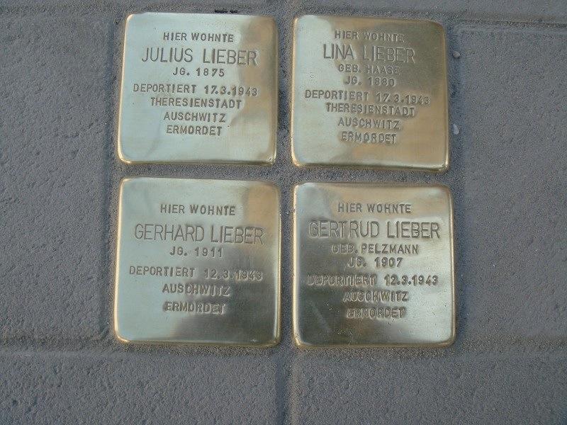 Stolpersteine für Julius, Lina, Gerhard und Gertrud Lieber