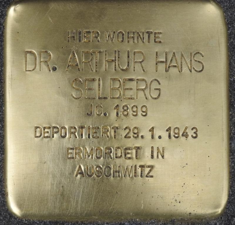 Stolperstein Dr. Arthur Hans Selberg (Bild: Stolpersteine-Initiative CW, Hupka)