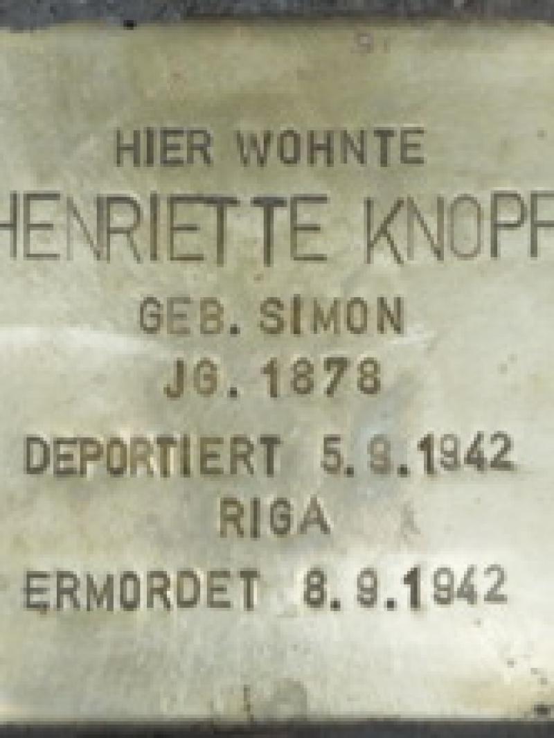 Stolperstein Henriette Knopf, Foto:H.-J. Hupka, 2013