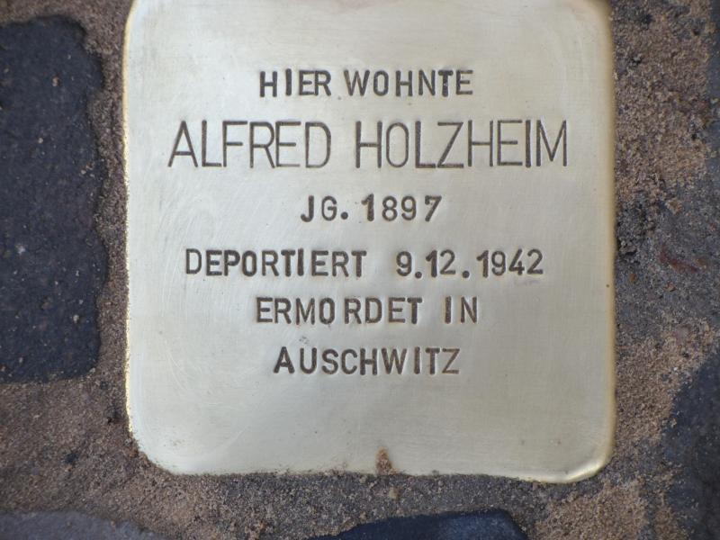 Stolperstein für Alfred Holzheim © Initiative Charlottenburg-Wilmersdorf, April 2013