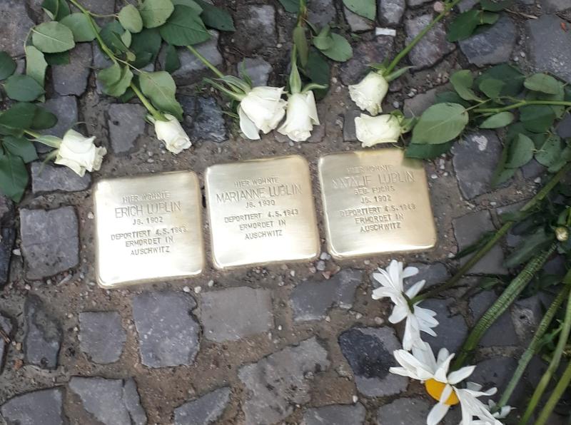 Stolpersteine für Erich, Marianne und Natalie Lublin, Foto © P. Gutsche
