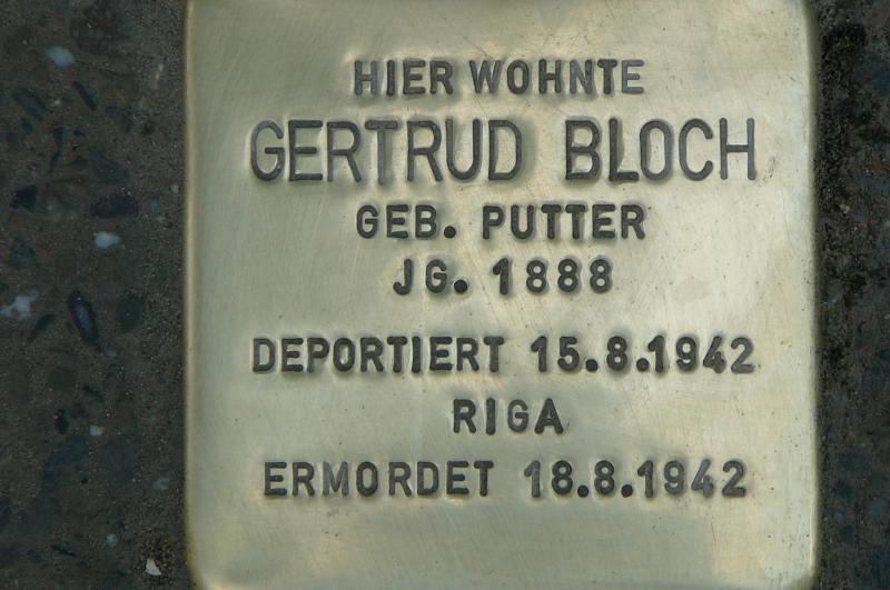 Stolperstein für Gertrud Bloch, Juni 2013; Bild: Stolpersteine-Initiative CW, Siebold 